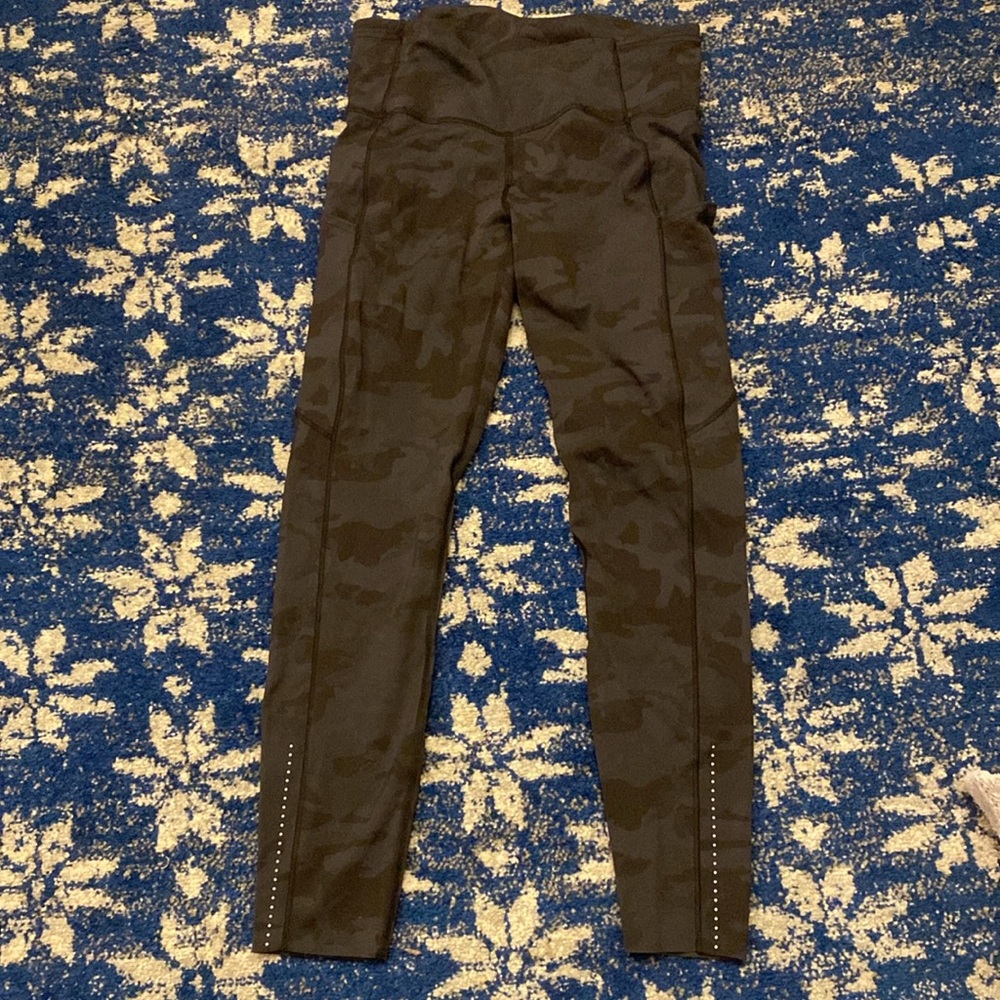 Lululemon Invigorate Everlux HR Tight legging Black Camo Deep Coal - Picture 5 of 10